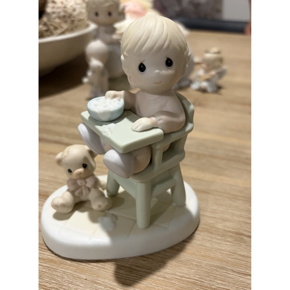 Precious Moments 524077 Porcelain Figurine Baby's First Meal 1990